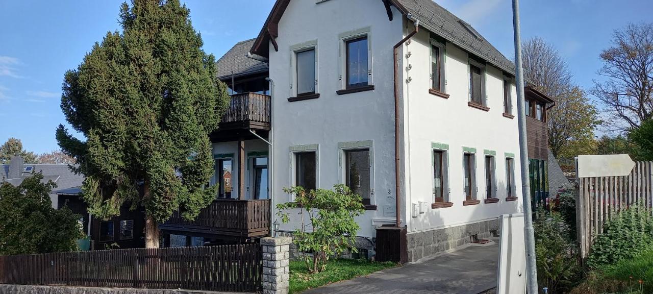 Familienfreundliche Ferienwohnung Erzgebirge Шнеберг Экстерьер фото