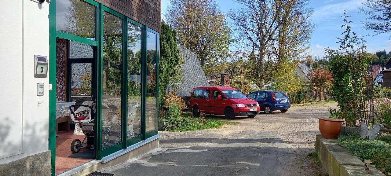 Familienfreundliche Ferienwohnung Erzgebirge Шнеберг Экстерьер фото